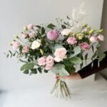 Bouquet of flowers – Romantic breakfast