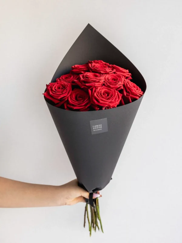 Red Naomi Roses