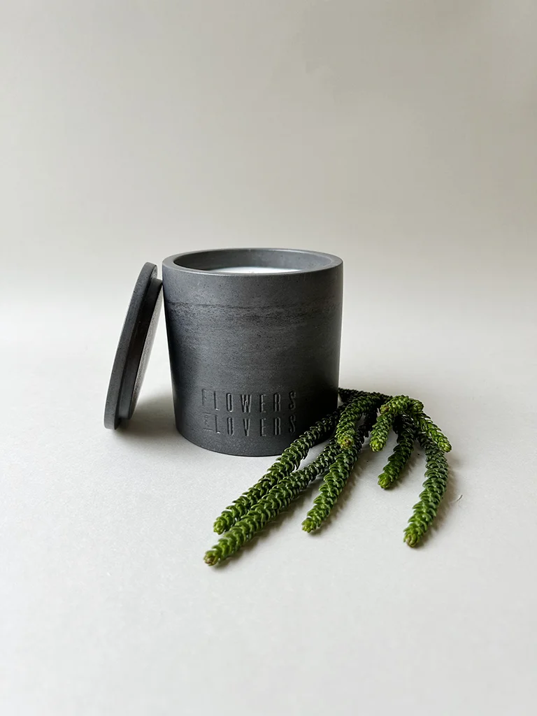 Black Flowers & Lovers Candle